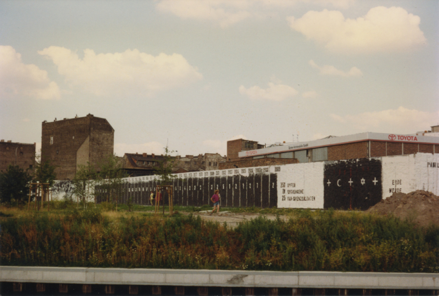 Jahreskalender am Parlament der Bäume