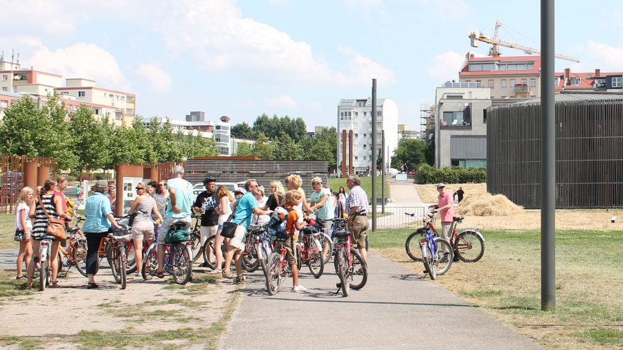 Cyclists at Bernauer Straße