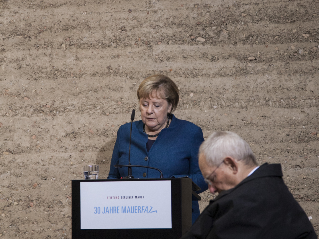 Angela Merkel am Rednerpult