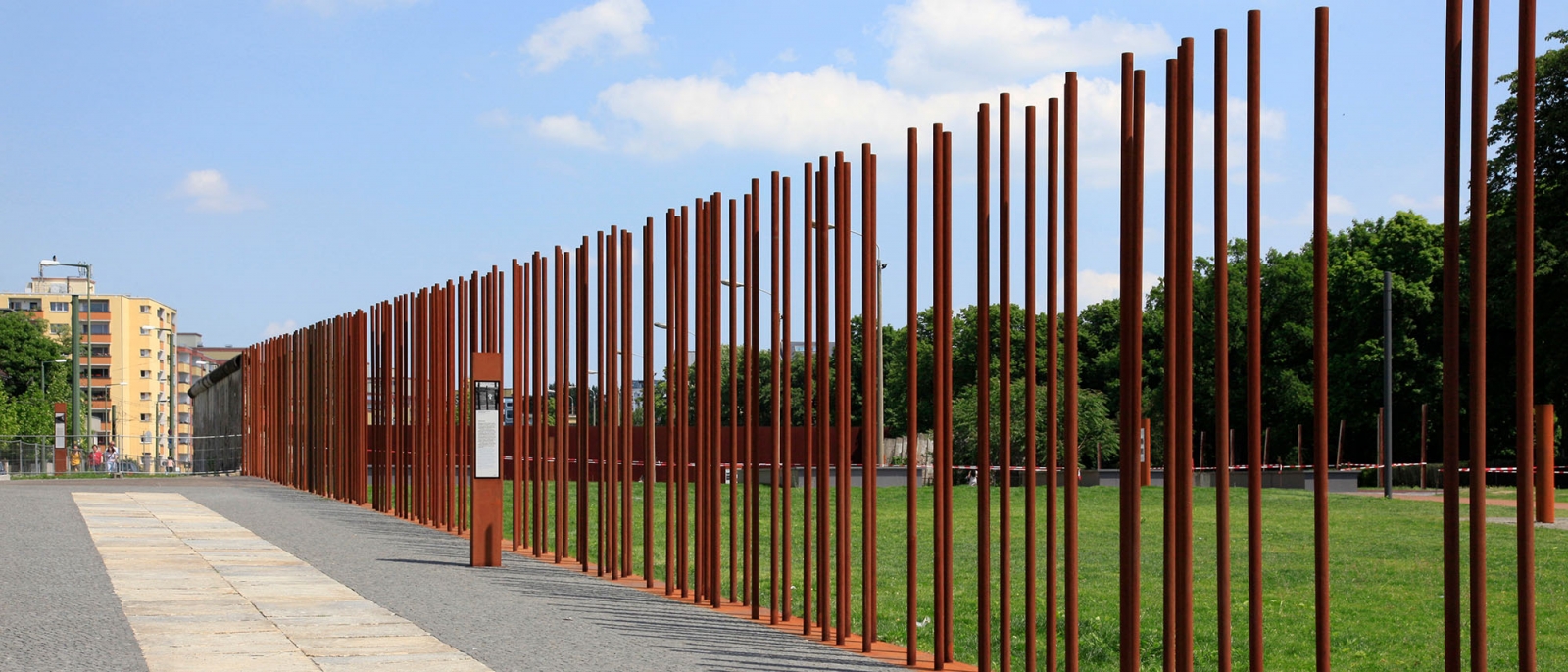 Blick in die Bernauer Straße